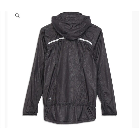 Lululemon Miss Misty Packable Jacket Windbreaker With Hood Snake Embossed Size 6 - Picture 2 of 6
